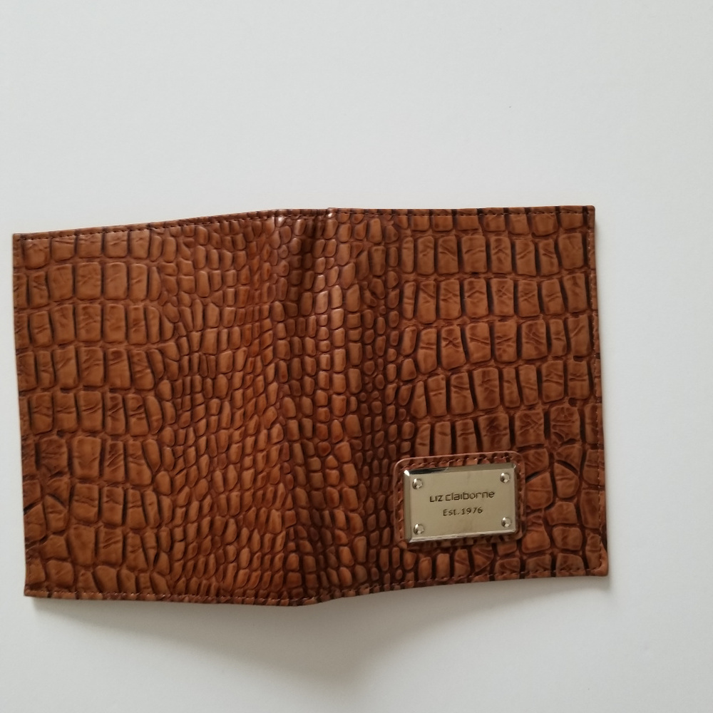 Liz Claiborne Passport Holder and Luggage Tag  NWT - Picture 4 of 7